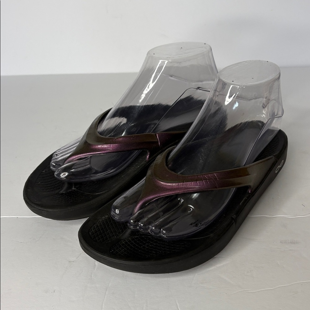OOFOS OOlala Luxe Recovery Thong Sandals - Picture 2 of 8